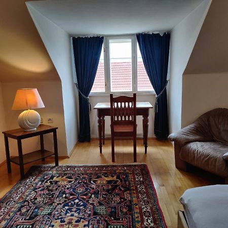 Ferienwohnung-Dachgeschoss Familie Mayer Krems Kültér fotó